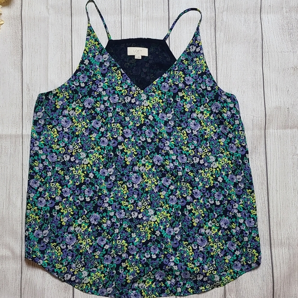 *NWOT* Loft. Size Medium V Neck Tank. - Picture 5 of 5